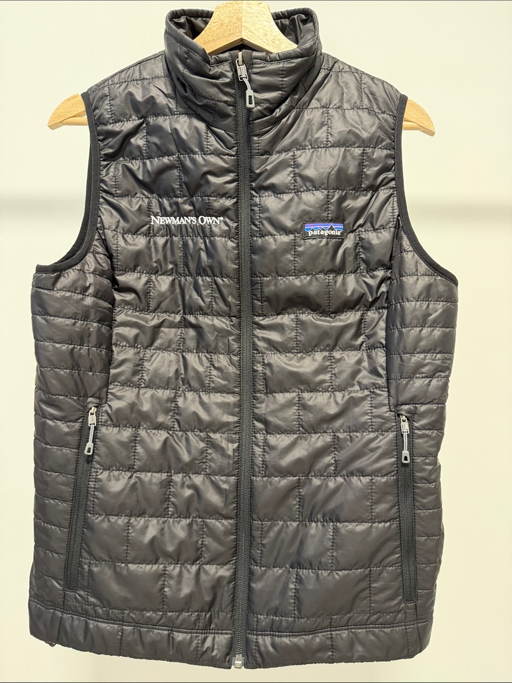 Like New!!! Patagonia Women’s Quilted Vest - Black.